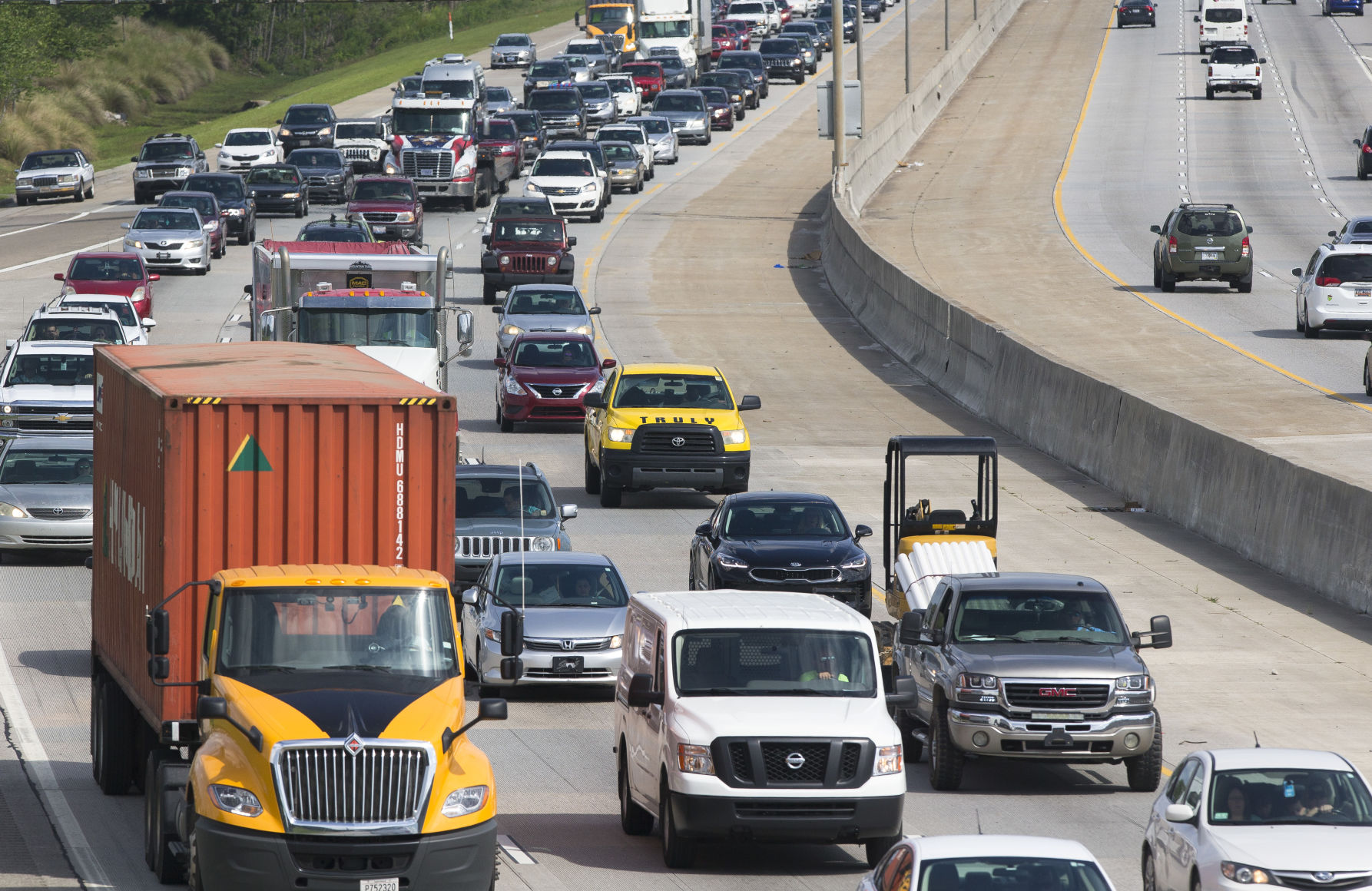 26 traffic01.jpg
